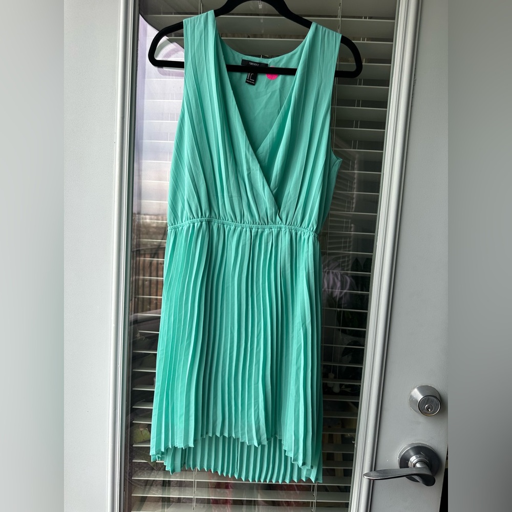 Forever 21 Mint Green High-Low Pleated Dress